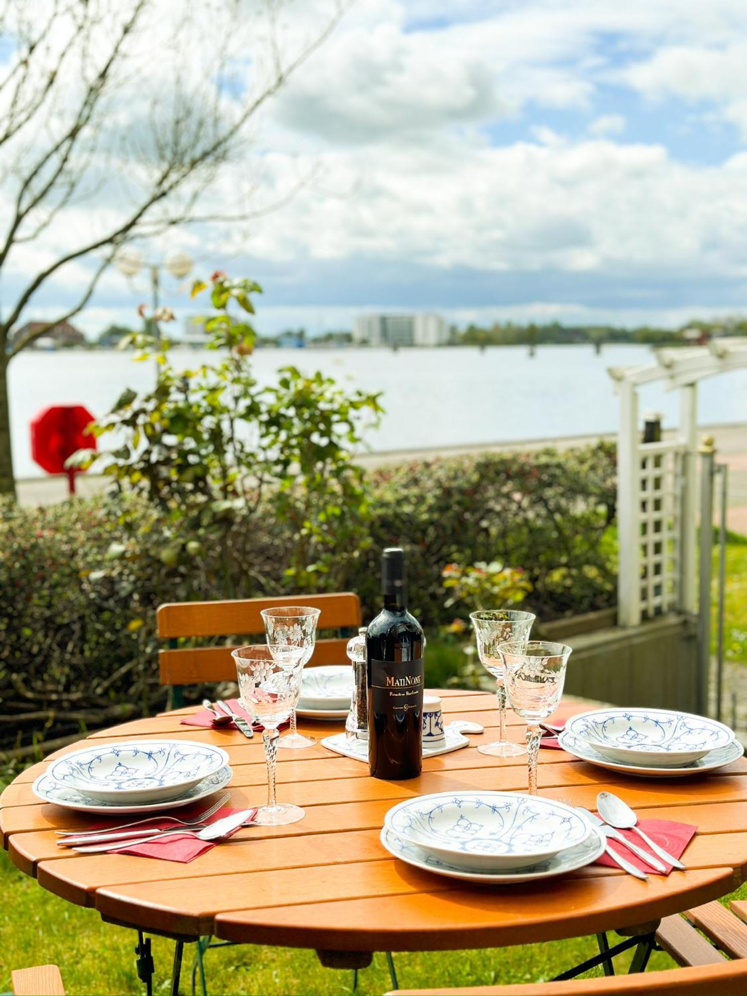 Ferienwohnung Havenblick Wilhelmshaven Exterior foto