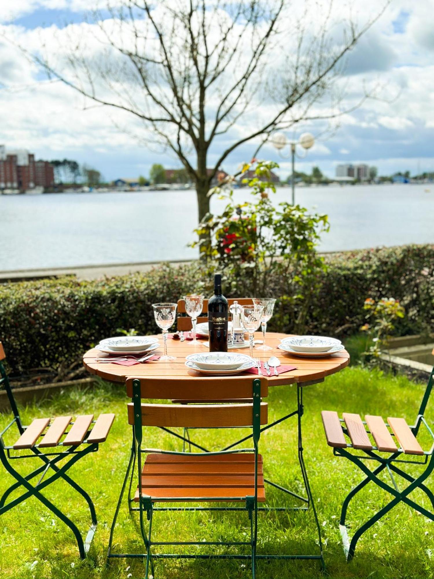 Ferienwohnung Havenblick Wilhelmshaven Exterior foto